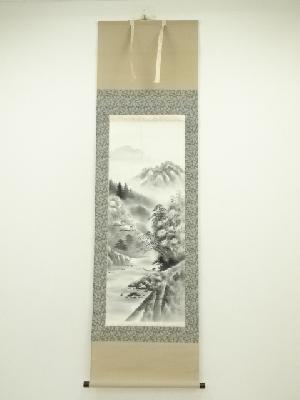 尾崎淡遠筆　水墨山水　肉筆絹本掛軸（共箱）